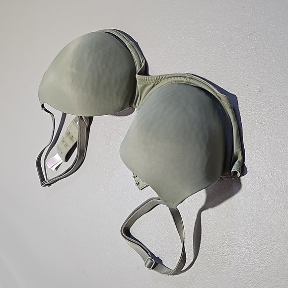 Pink green and pink 32D bra - Picture 1 of 7